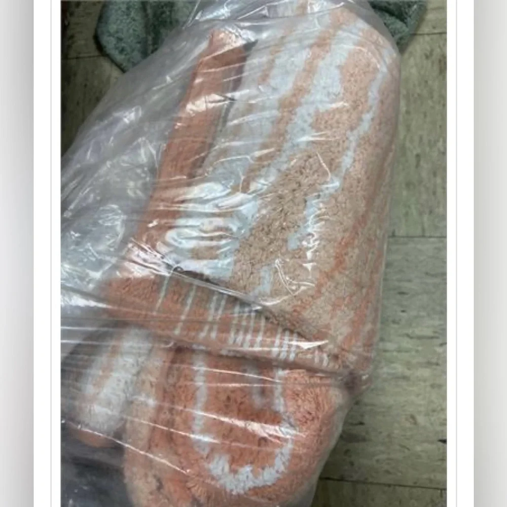 Gradiation Collection Absorbent Cotton 4 Piece Set Machine Washable Bath Rug